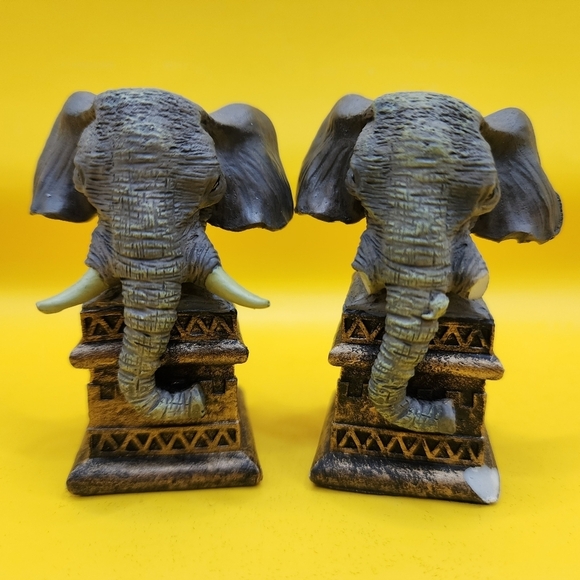 Ben Homer Other - 2 Wild Animals of Africa Elephants Brown Black Chess Pieces Ben Homer 2002